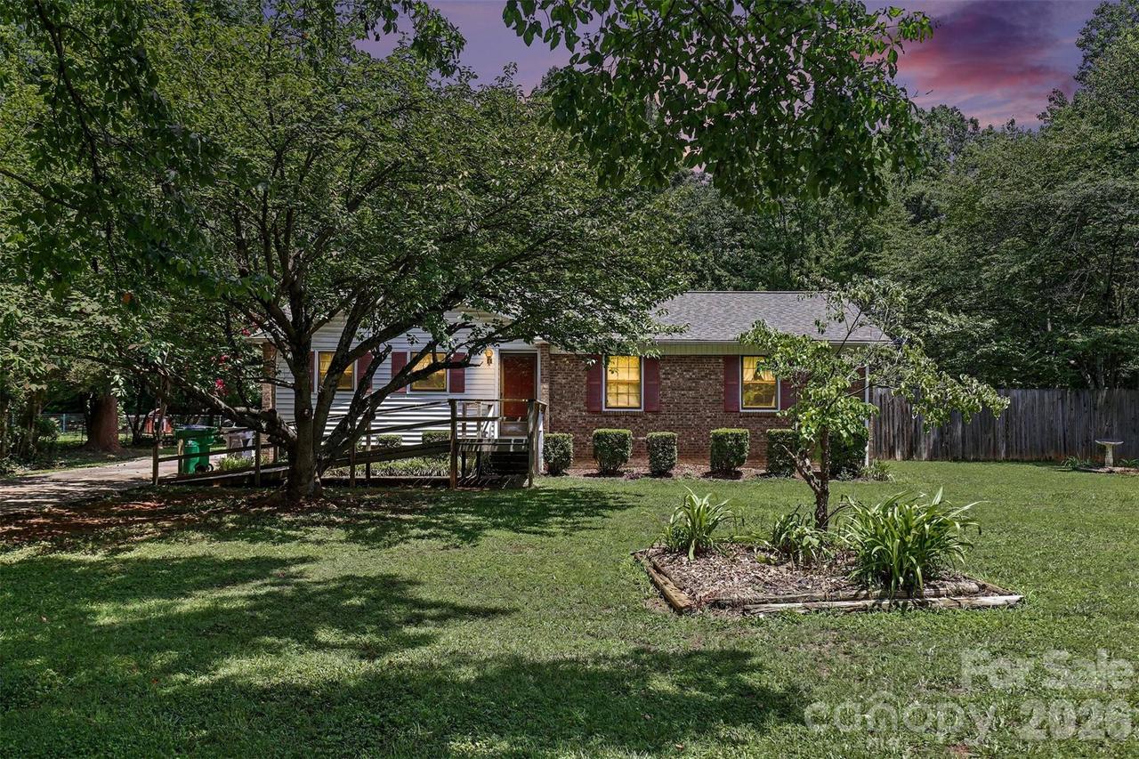 821 Ferrell Ave., Charlotte, NC 28216