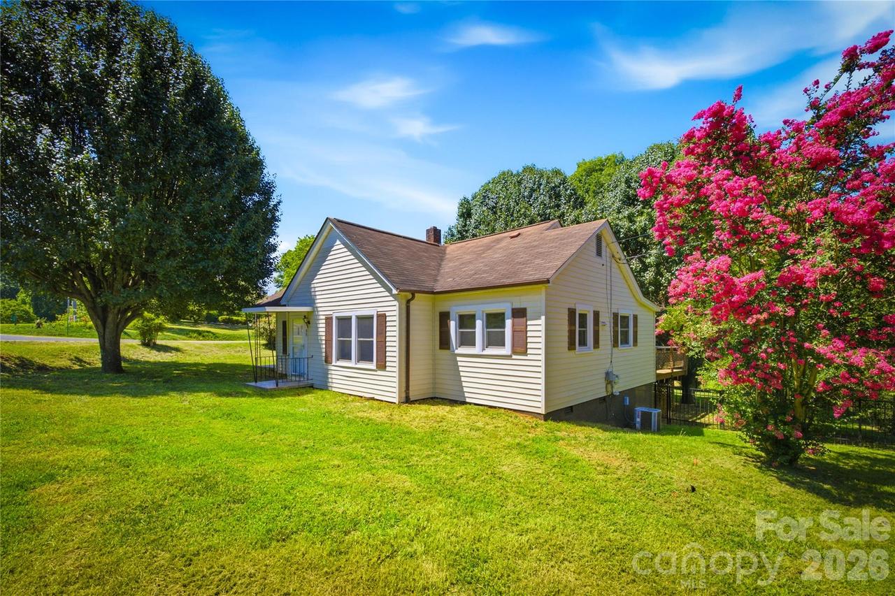 1430 Enola Rd., Morganton, NC 28655