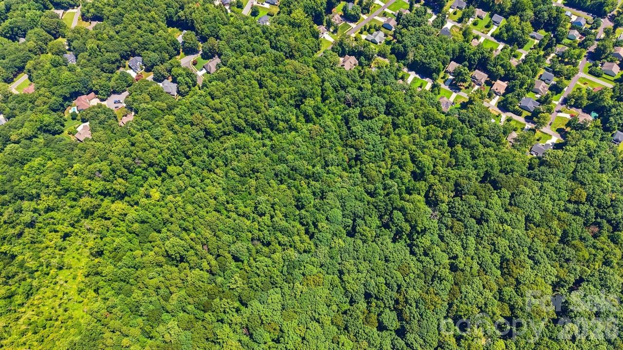5841 Pamela St., Huntersville, NC 28078