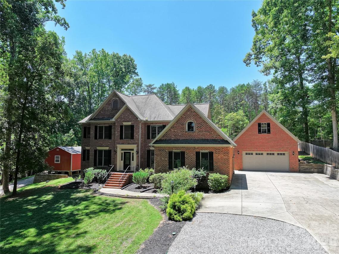 623 Normandy Rd., Mooresville, NC 28117