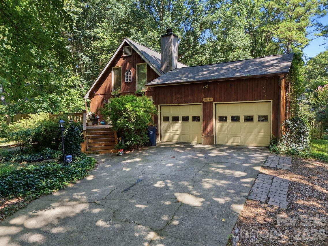 21235 Sandy Cove Rd., Cornelius, NC 28031