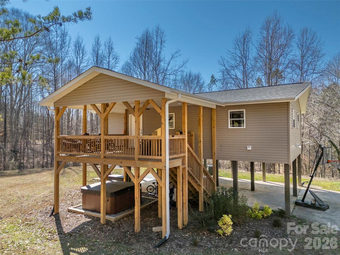 180 Nanhart Ct., Rutherfordton, NC 28139