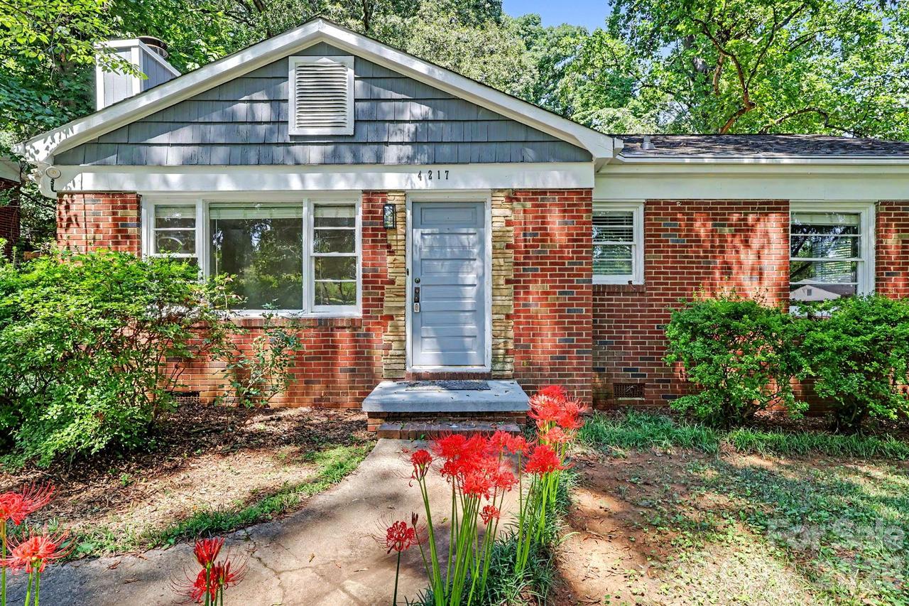 4217 Winfield Dr., Charlotte, NC 28205