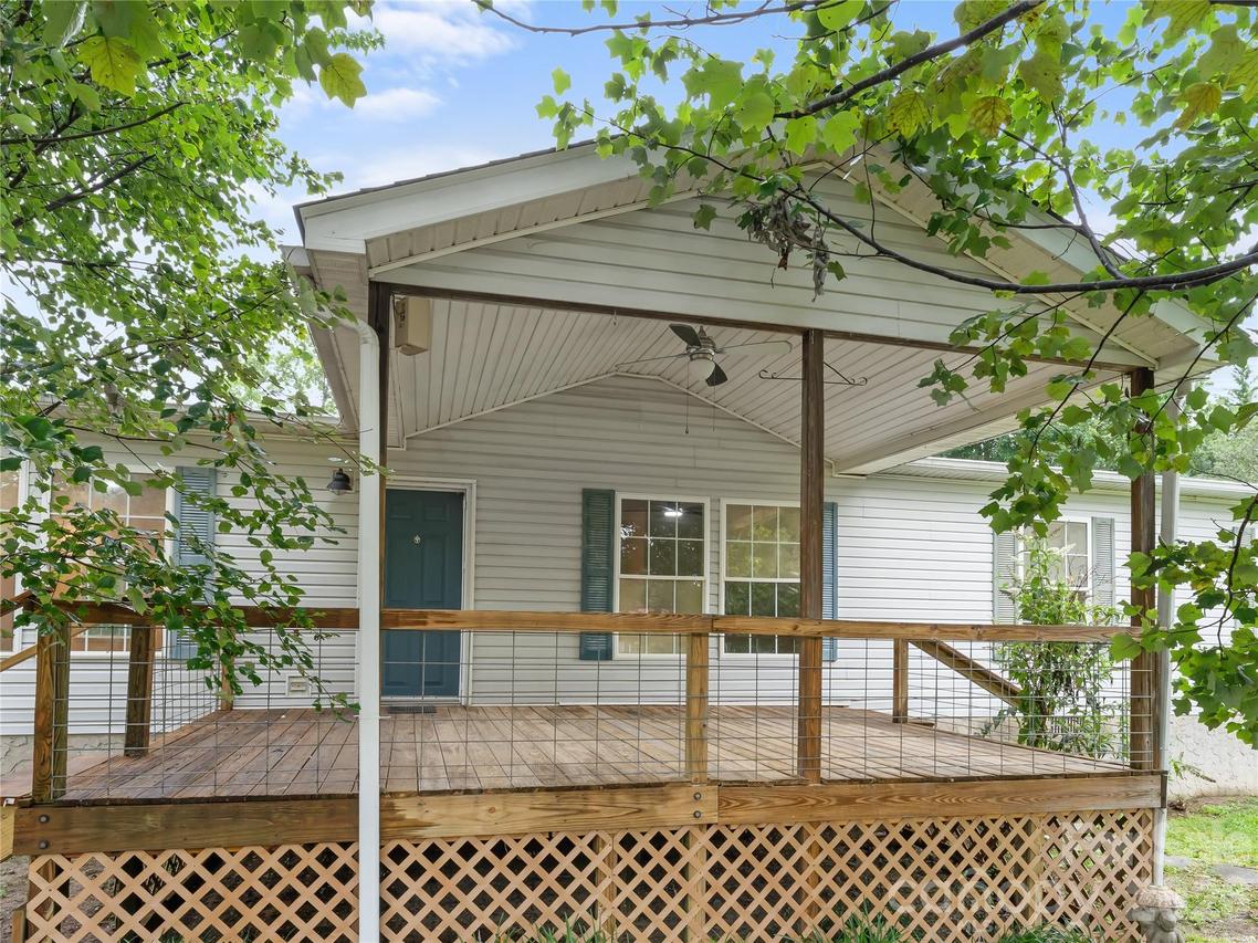 398 Staton Rd., Flat Rock, NC 28731