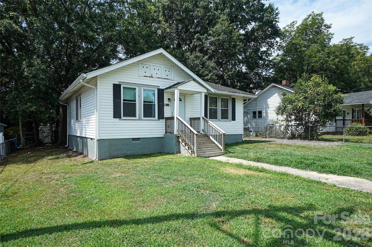 1113 W 5th Ave., Gastonia, NC 28052