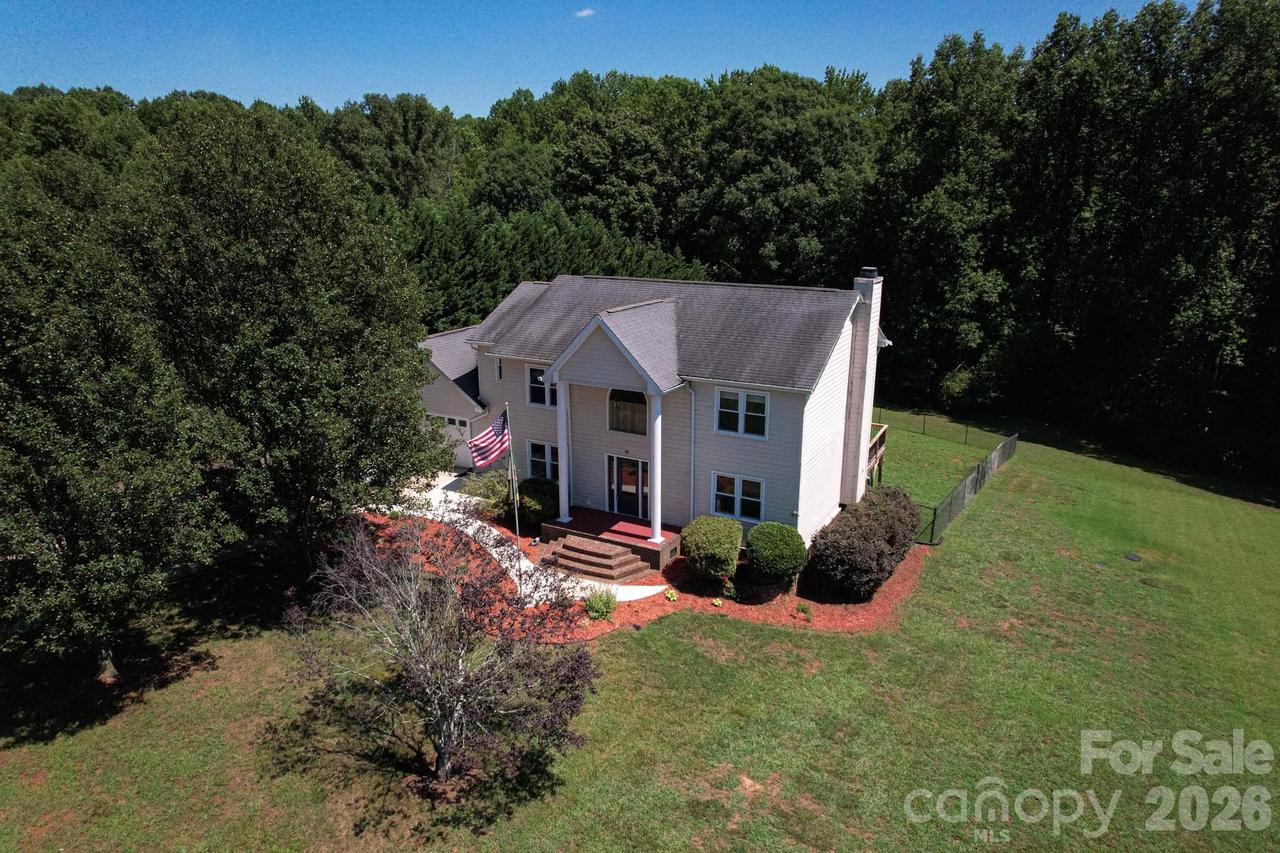 6567 Keeneland Tr., Vale, NC 28168