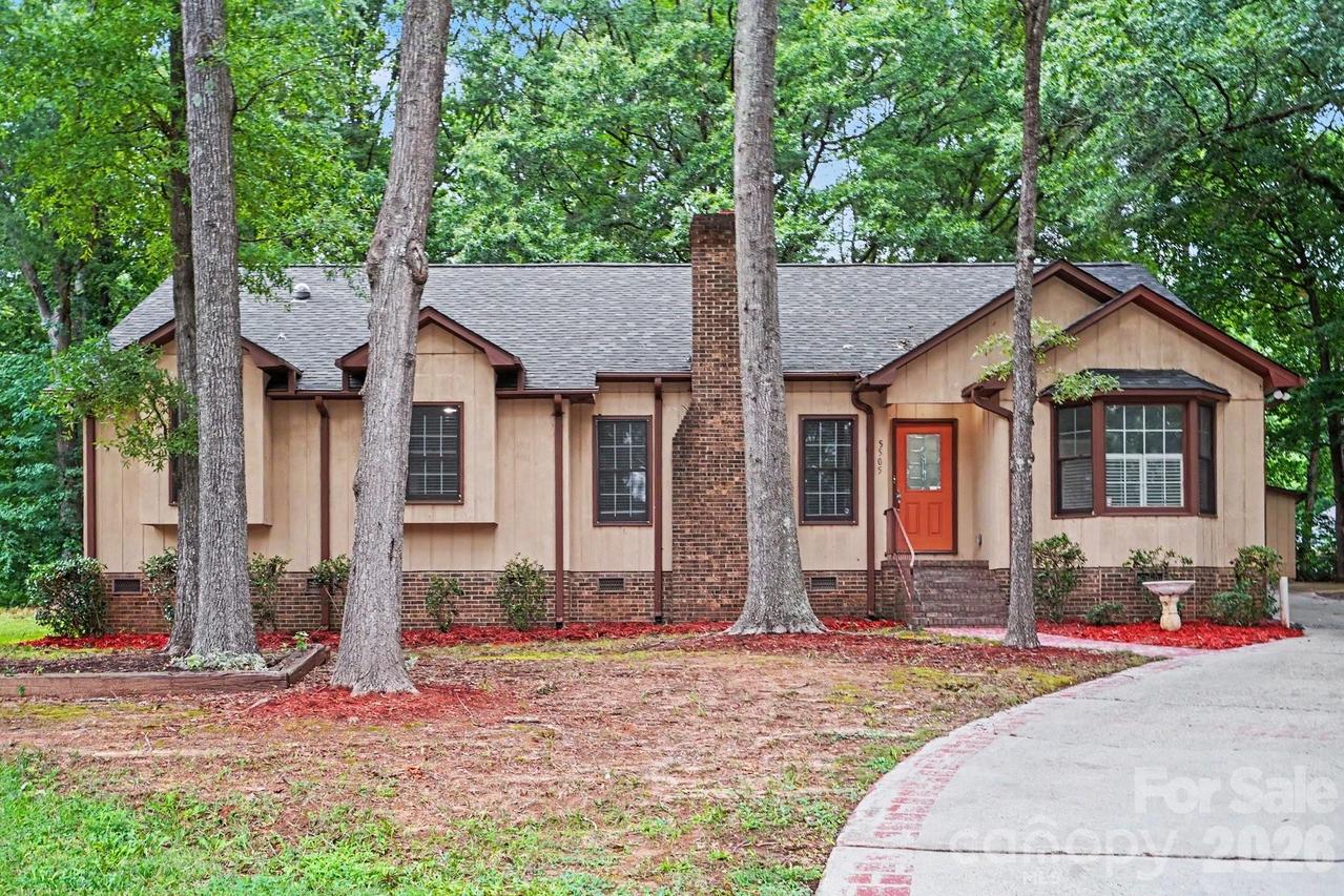 5505 Trossacks Ct., Charlotte, NC 28212