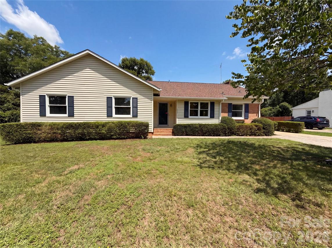1034 Buckingham Ave., Gastonia, NC 28054