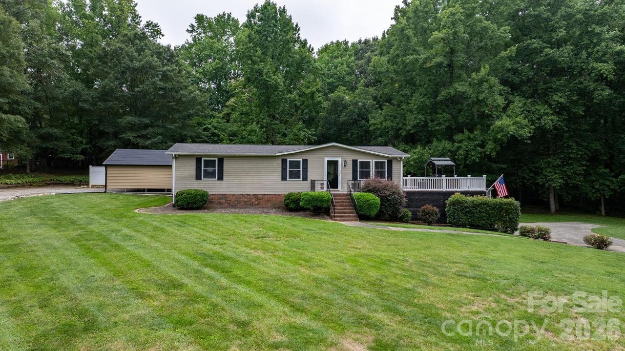 4091 Little Mountain Rd., Newton, NC 28658