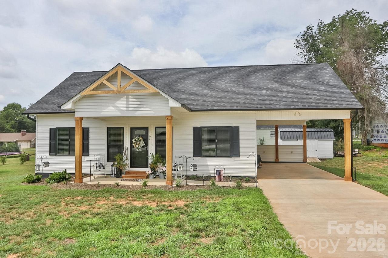 1307 Unifi Industrial Dr., Yadkinville, NC 27055