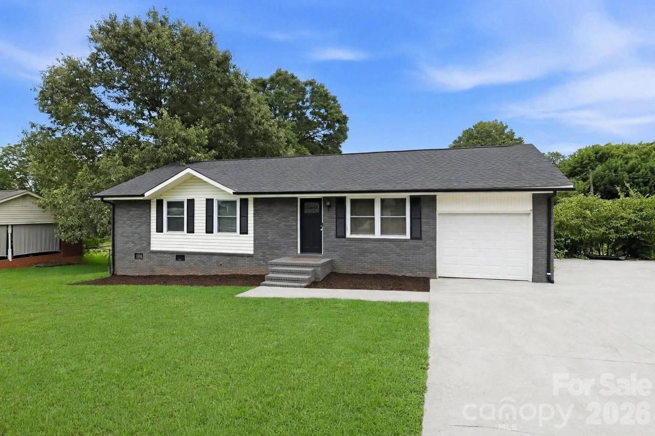 131 Midwood Ln., Belmont, NC 28012
