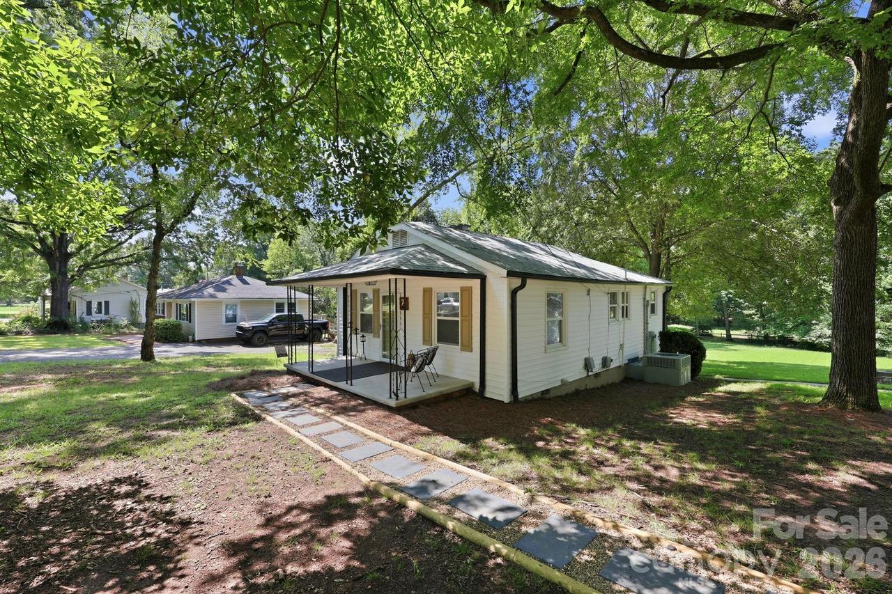 74 Pinecrest Dr., Concord, NC 28027