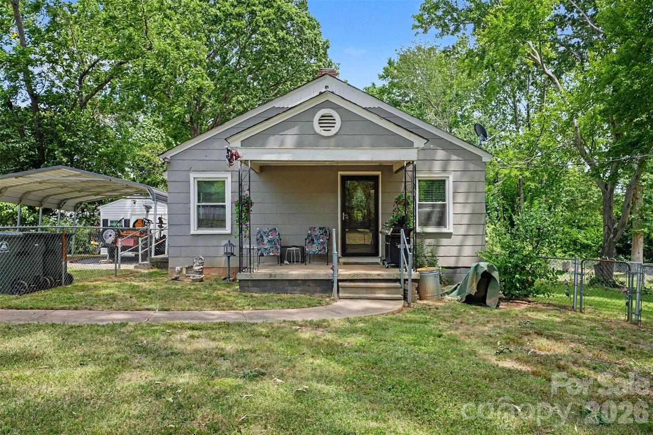 109 S Pine St., Lowell, NC 28098