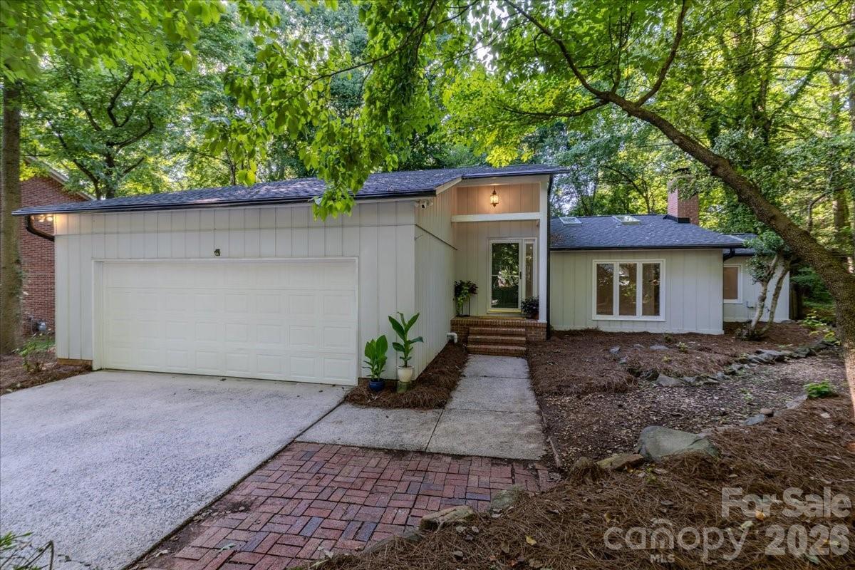 1107 Spring Fall Ct., Charlotte, NC 28213