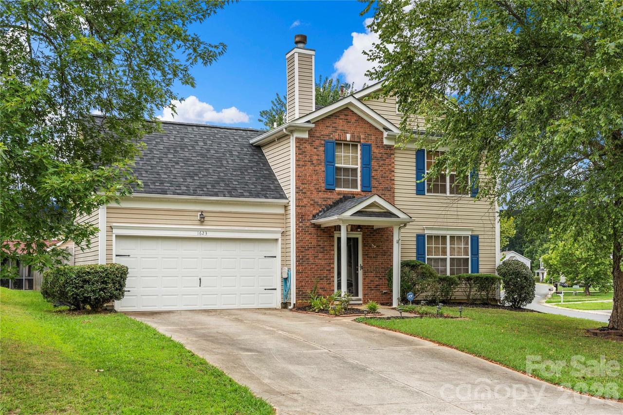 1623 Elk Creek Ct., Charlotte, NC 28214