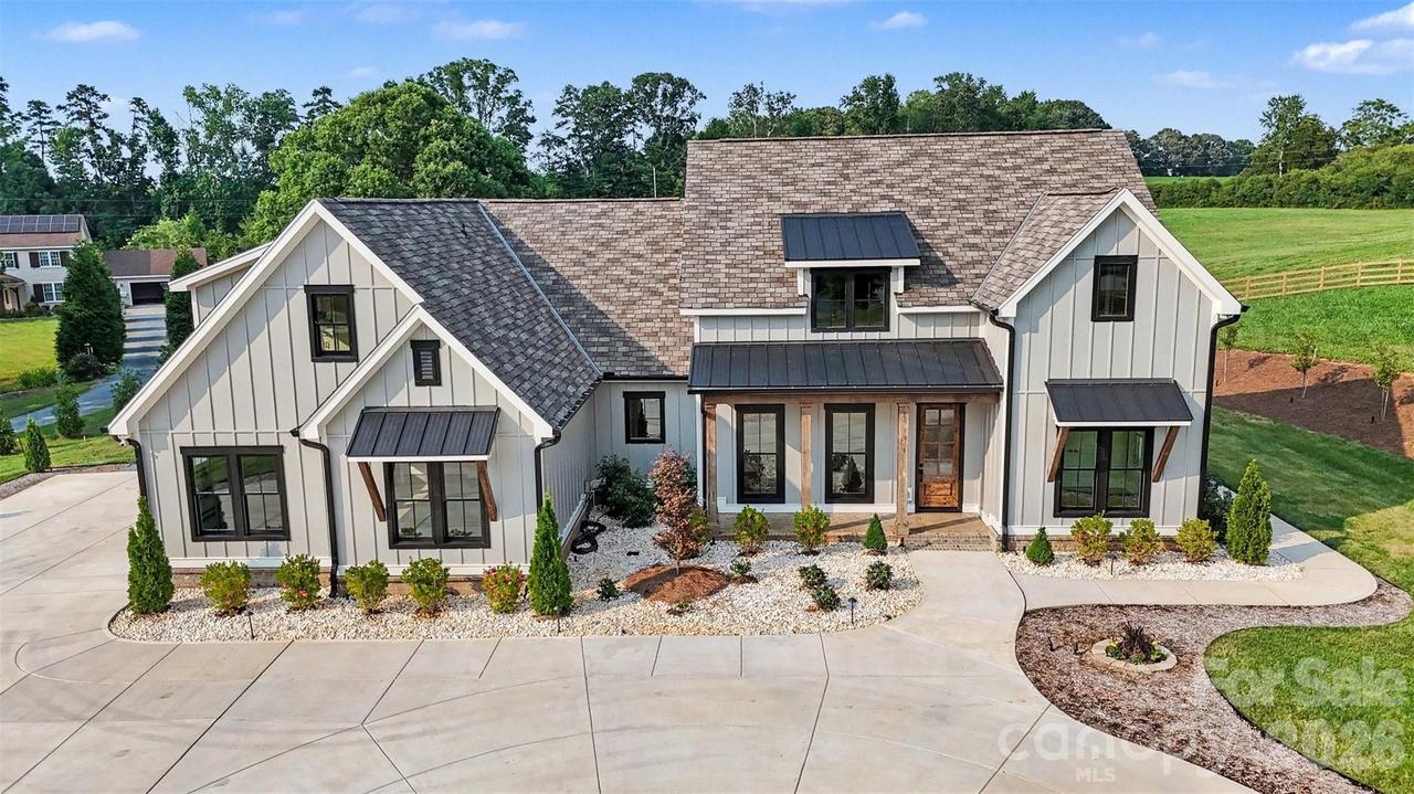 1012 Marthas Meadow Ln., Monroe, NC 28112