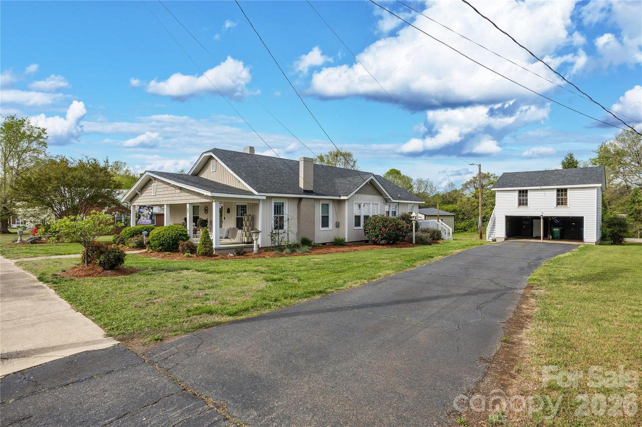 271 N Main St., Denton, NC 27239