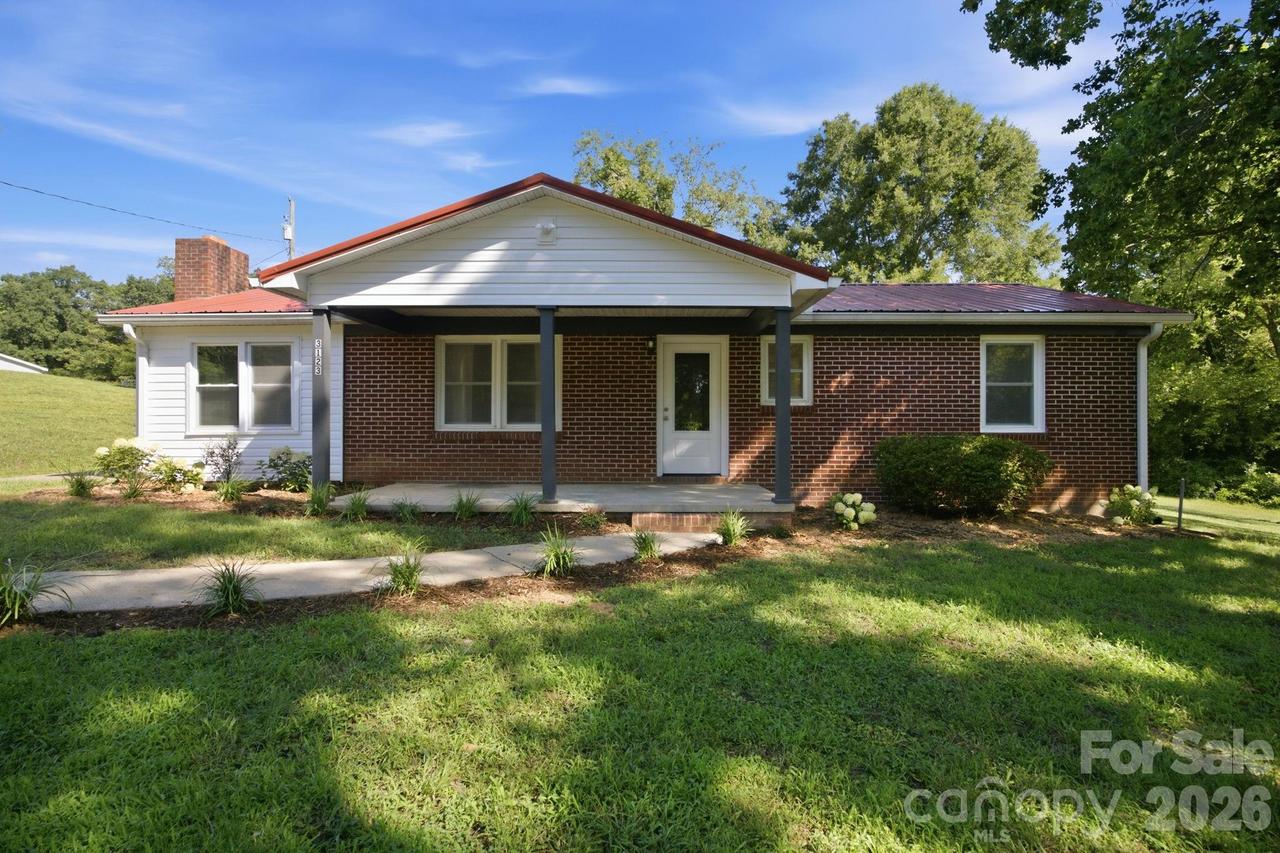 3123 Castle Ave., Hickory, NC 28601