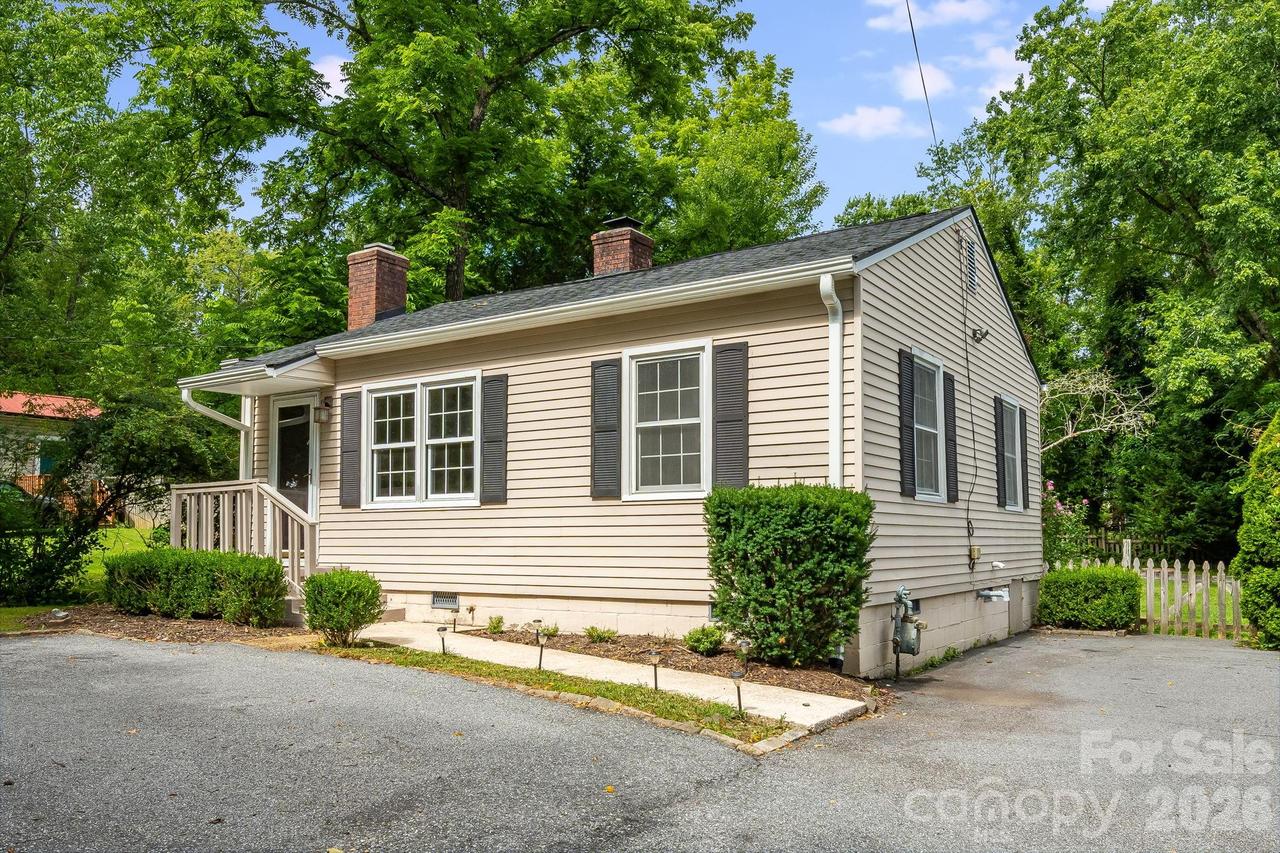 839 Kanuga Rd. #4, Hendersonville, NC 28739