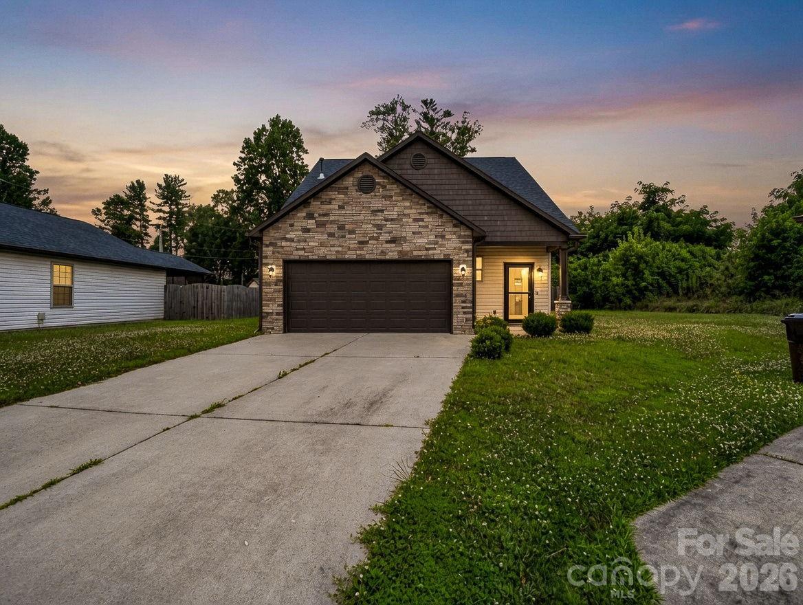 198 N River Rd., Fletcher, NC 28732