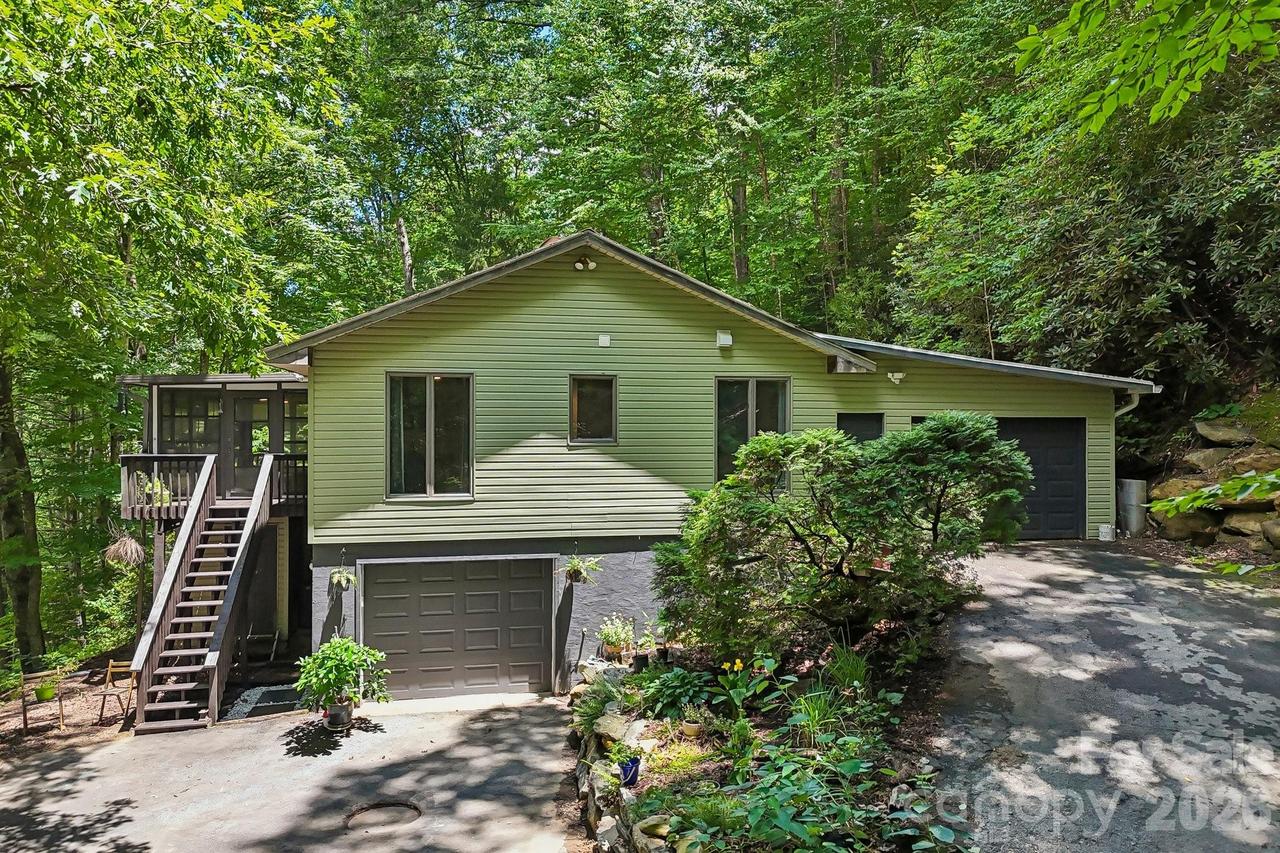 637 Cascade Lake Rd., Pisgah Forest, NC 28768