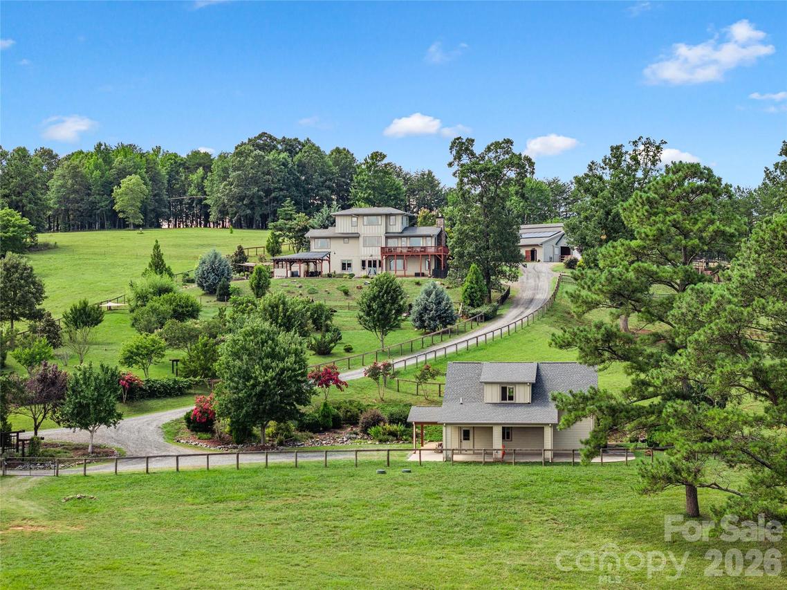 197 Arlys Ln., Tryon, NC 28782