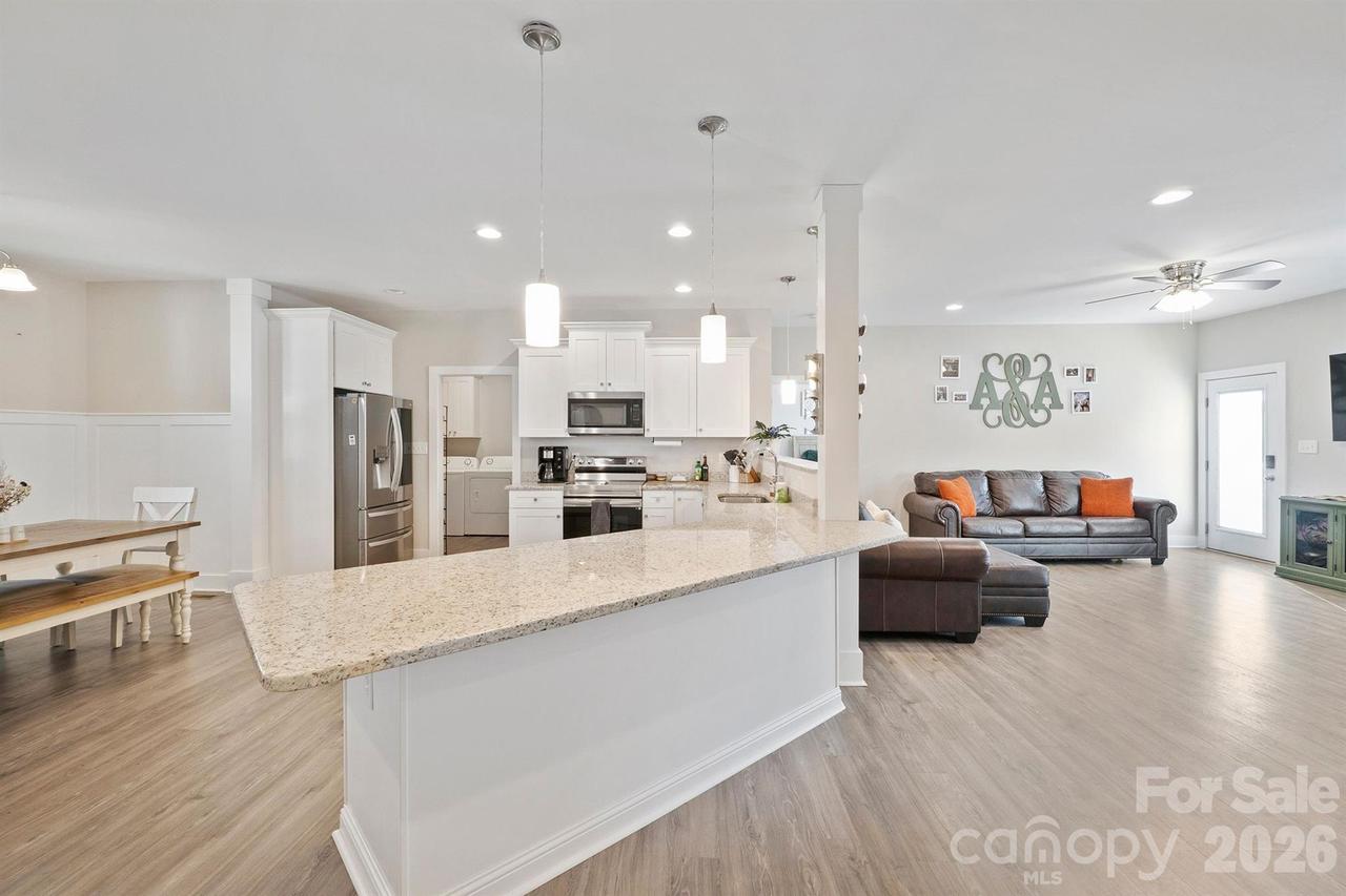 1544 Farmington Hills Dr., Conover, NC 28613