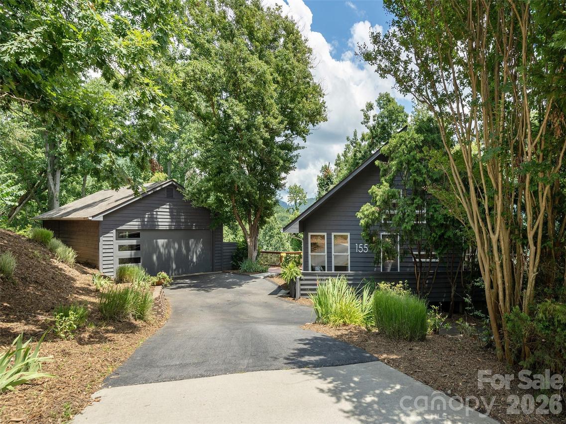 155 Crabapple Ln., Asheville, NC 28804