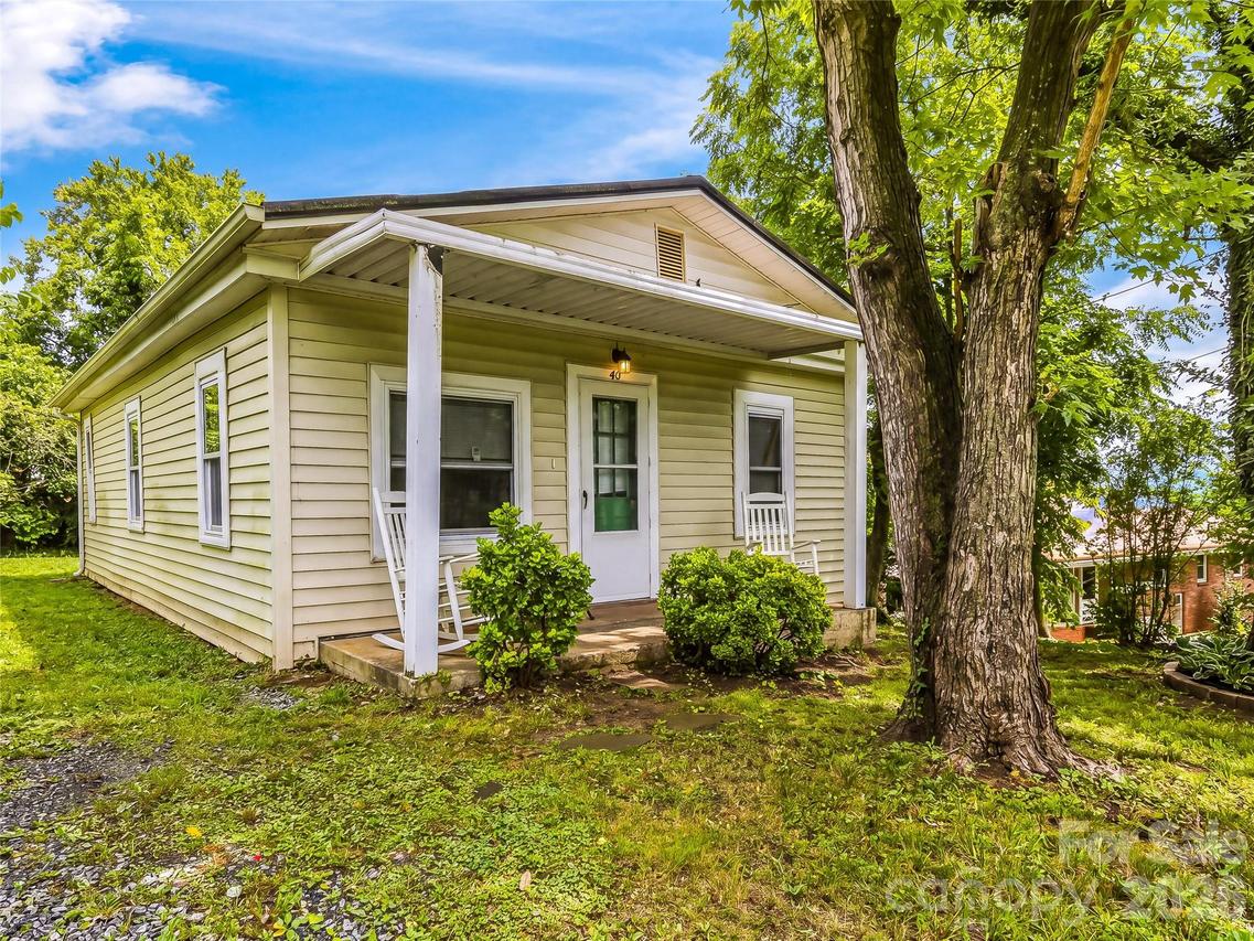 40 Mulberry St., Asheville, NC 28804