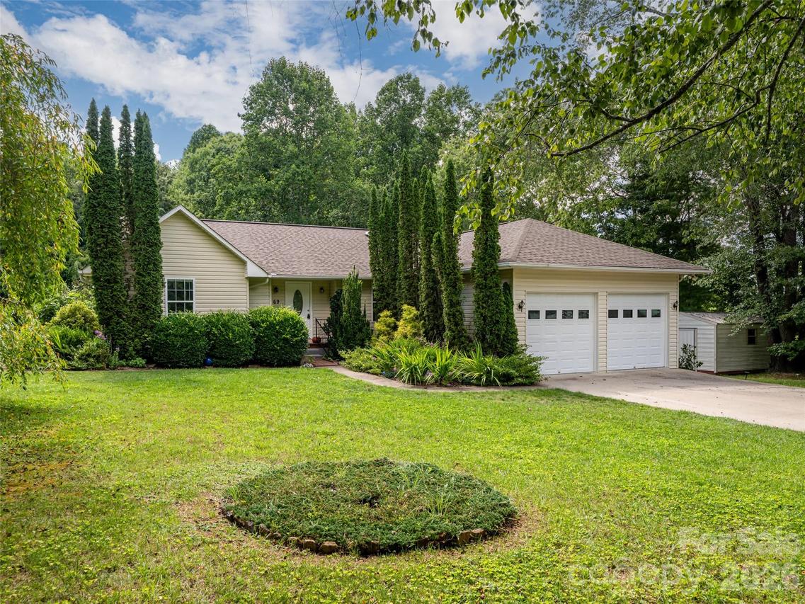 69 Mountain Ridge Ln., Fletcher, NC 28732