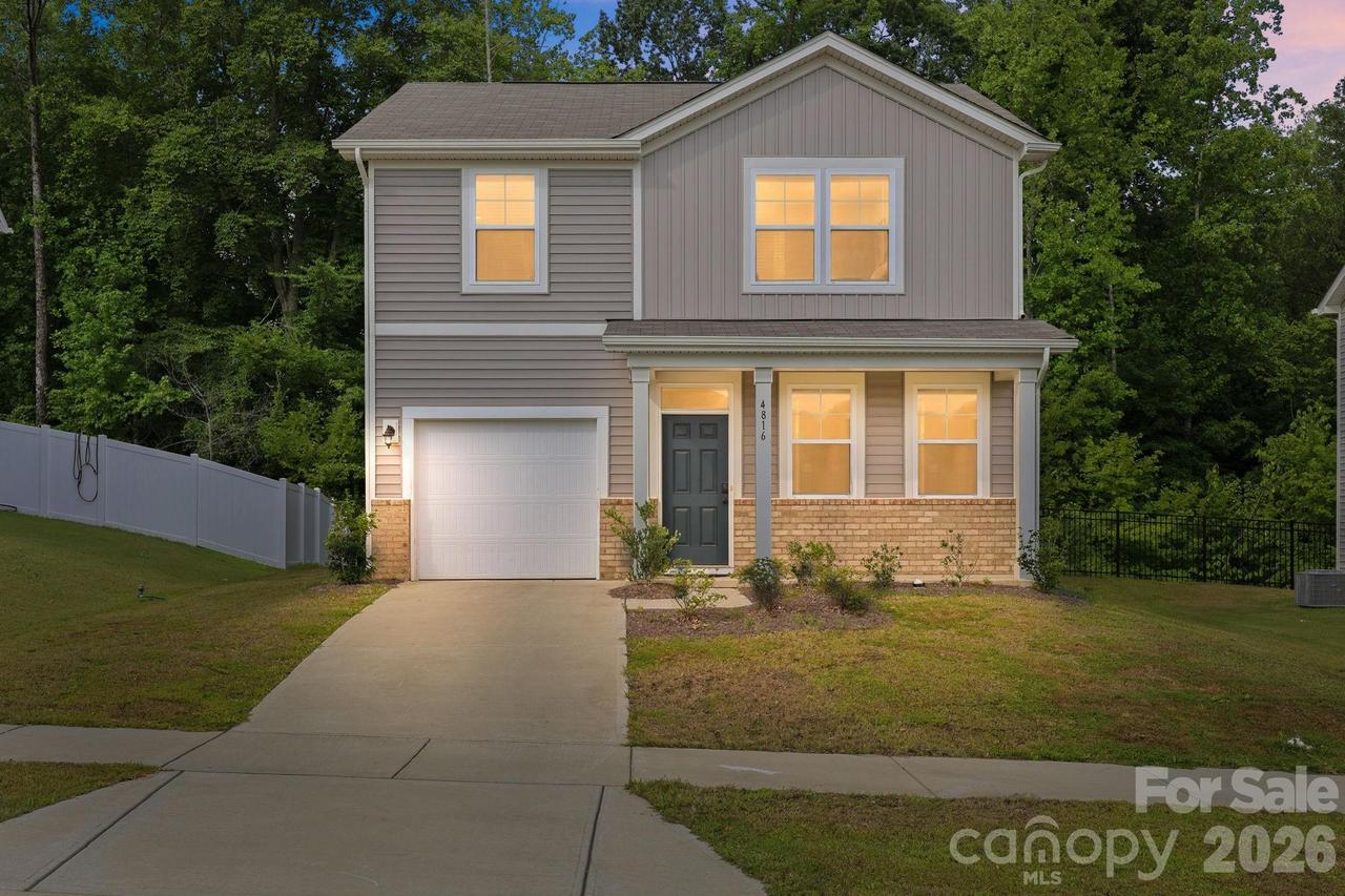 4816 Raspberry Knoll Dr., Charlotte, NC 28208