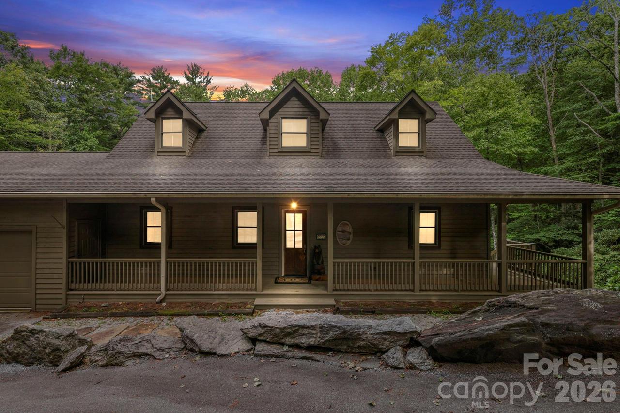 911 Buckberry Dr., Sapphire, NC 28774