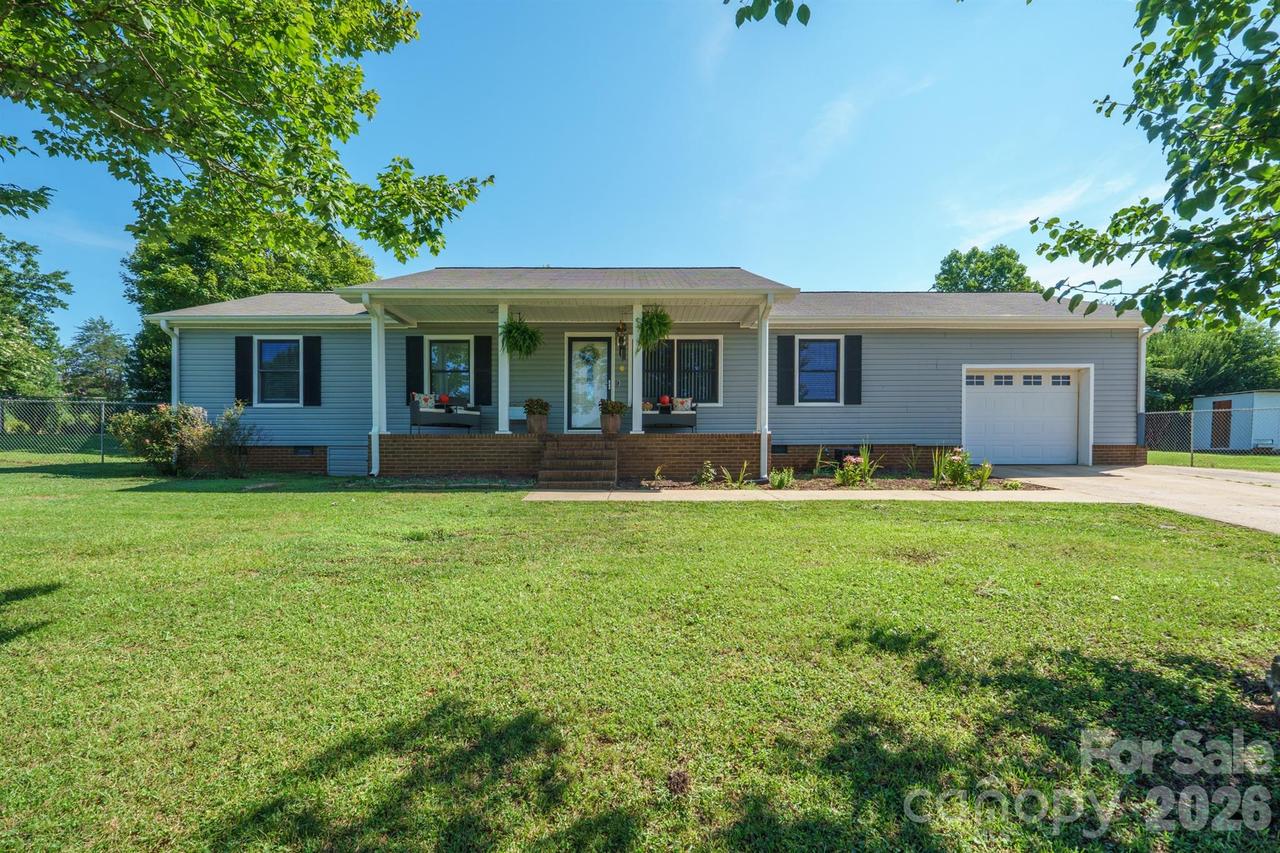 2384 Country Hollow Rd., Conover, NC 28613