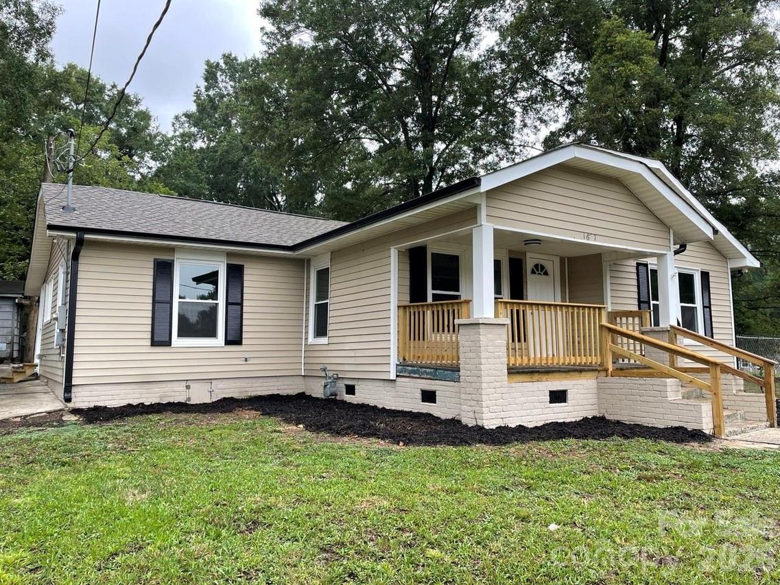 1617 W 4th Ave., Gastonia, NC 28052