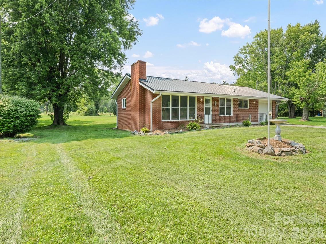 70 Levi St., Clyde, NC 28721