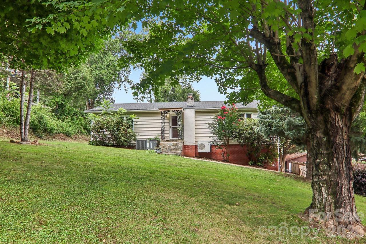 131 & 135 Boyd Ave., Waynesville, NC 28786