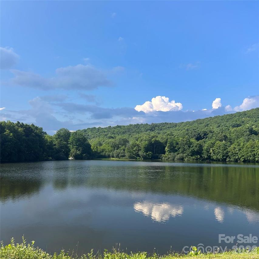 77 E Lake Dr East Lake Dr. #18, Fairview, NC 28730