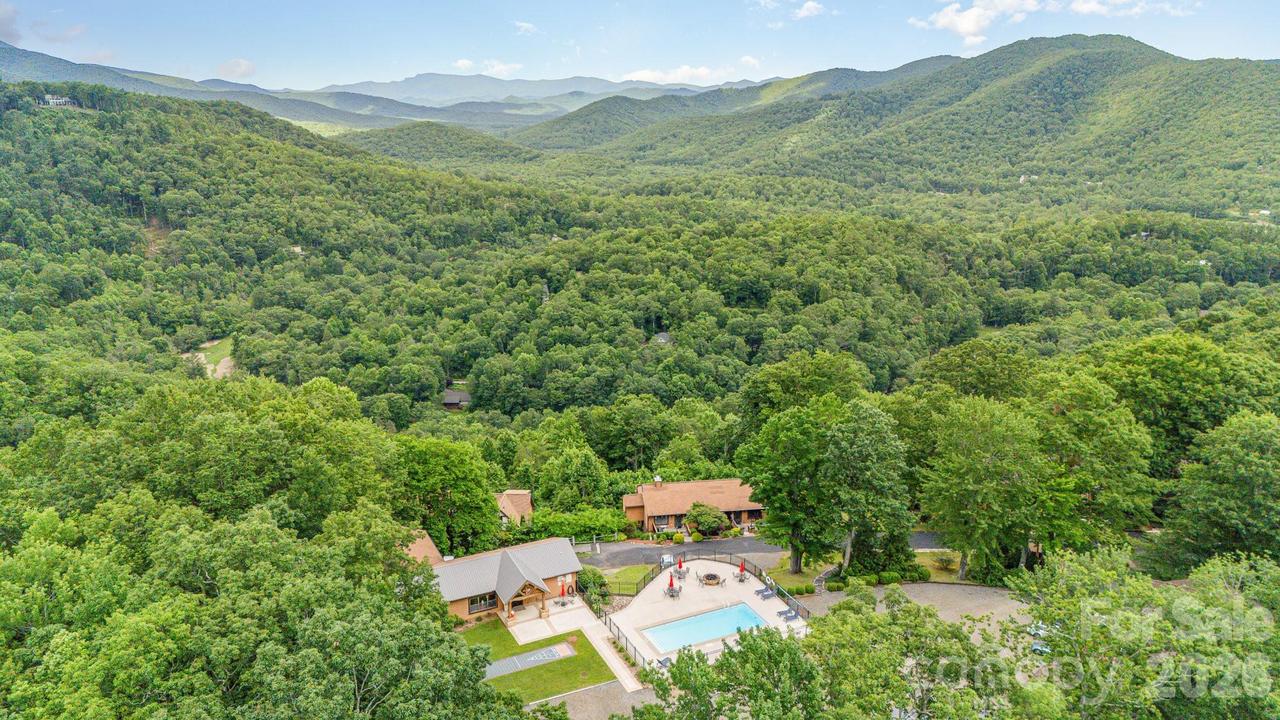 508 Over Look Dr. #2, Burnsville, NC 28714