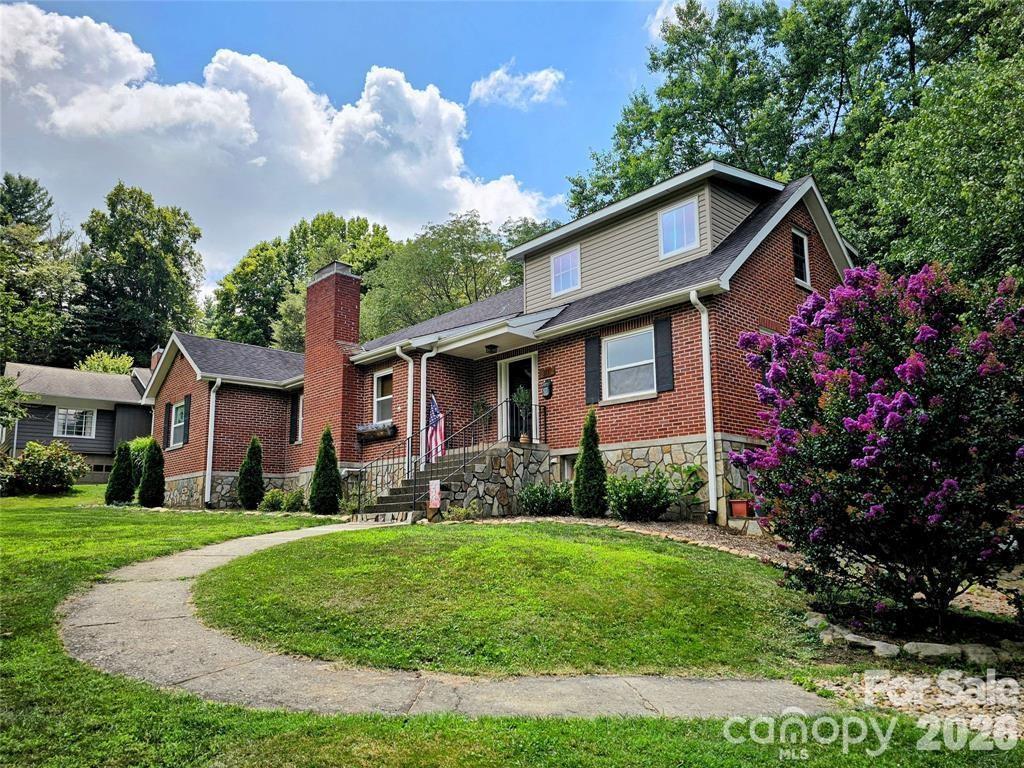 317 Balsam Dr., Waynesville, NC 28786