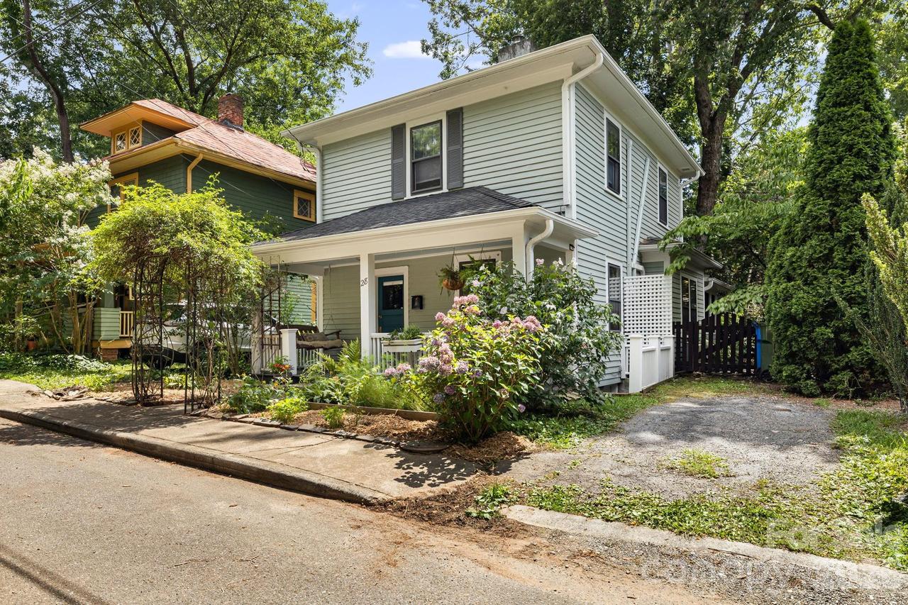 28 Woodlawn Ave., Asheville, NC 28801