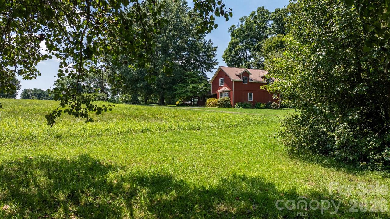 2097 Hermit Tr., Newton, NC 28658