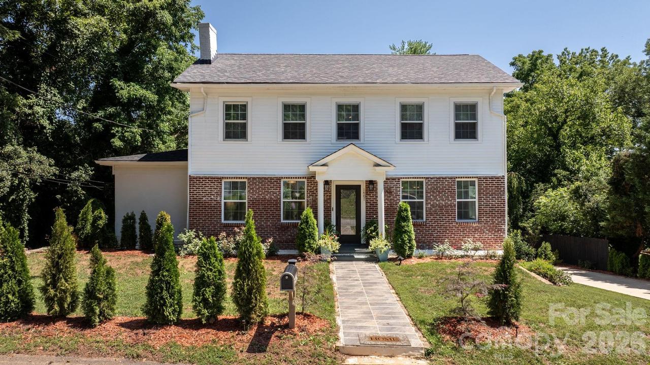 1407 Mimosa Ln., Lenoir, NC 28645