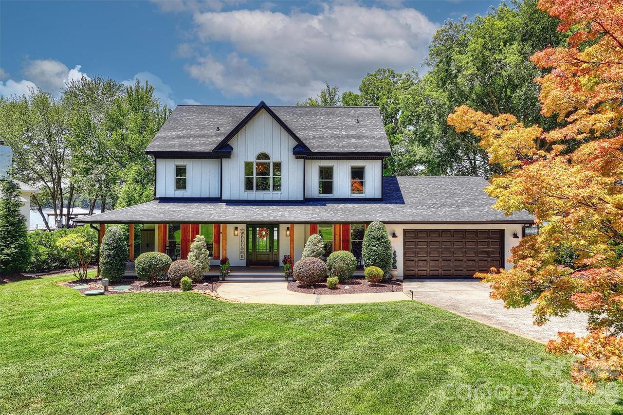 119 Sterling Oak Ln., Mooresville, NC 28117