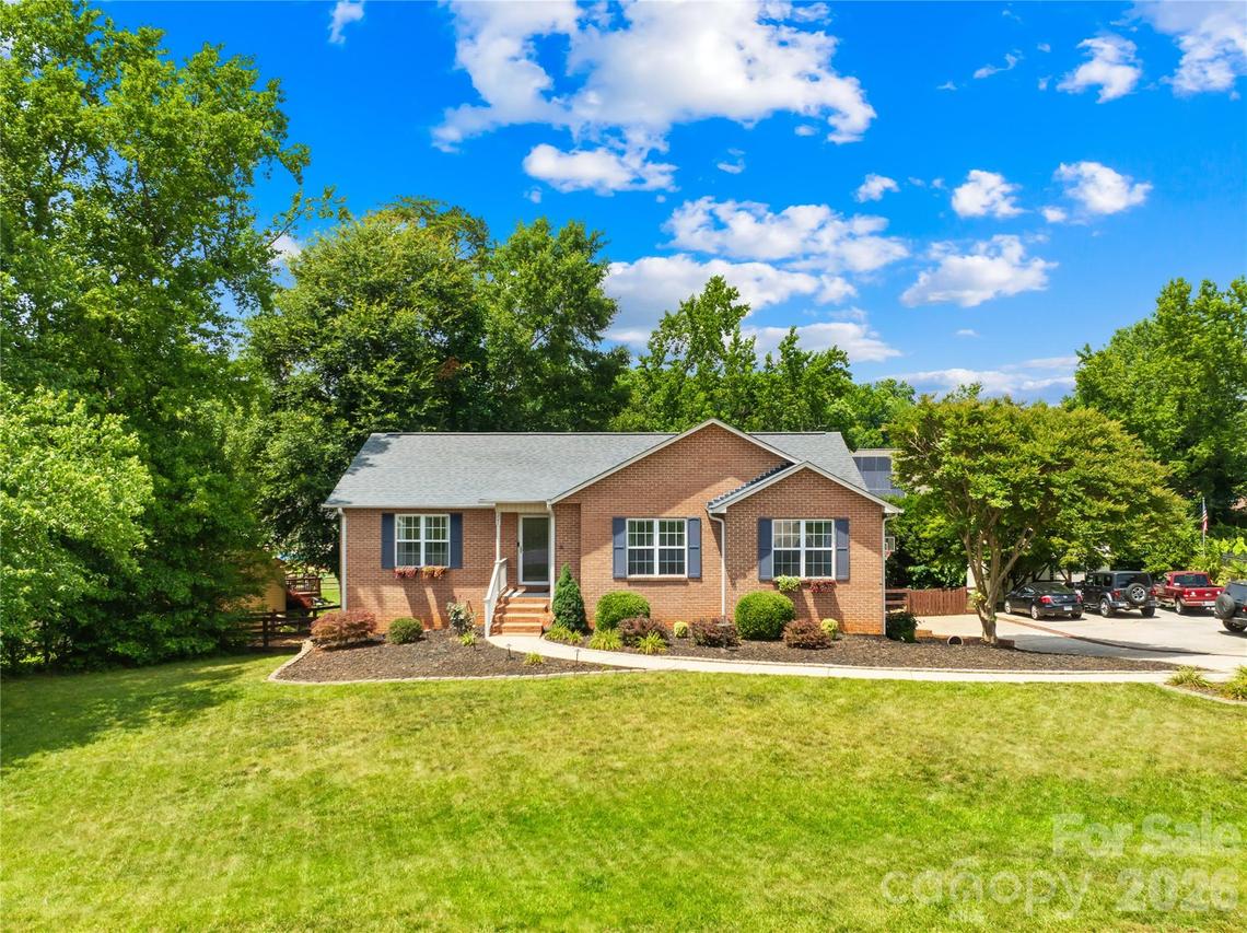 321 Kilmer Ln., Mooresville, NC 28115