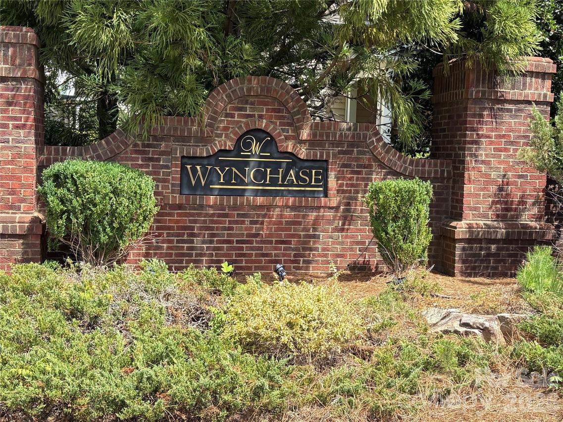 2505 Mullis Ln., Matthews, NC 28105