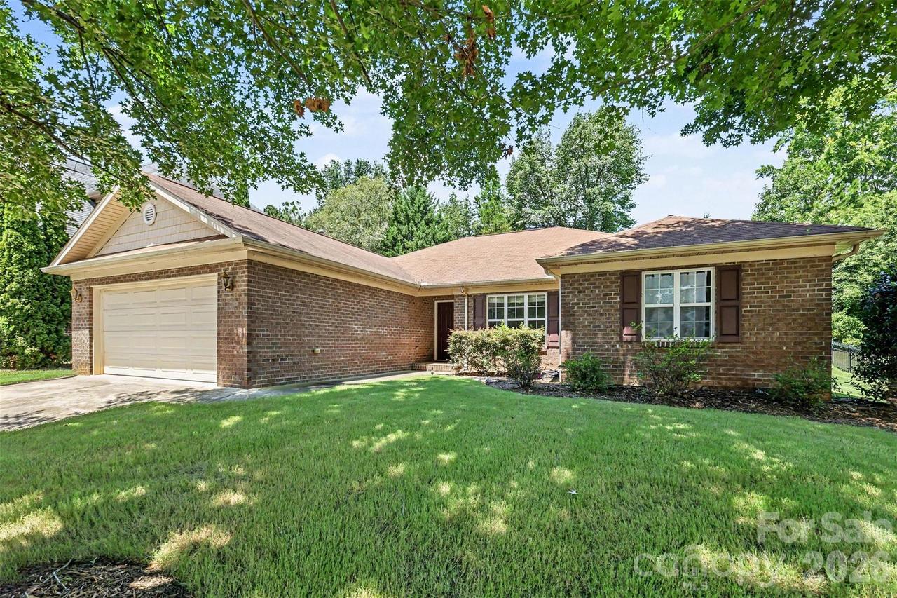 207 Edenshire Ct., Indian Trail, NC 28079