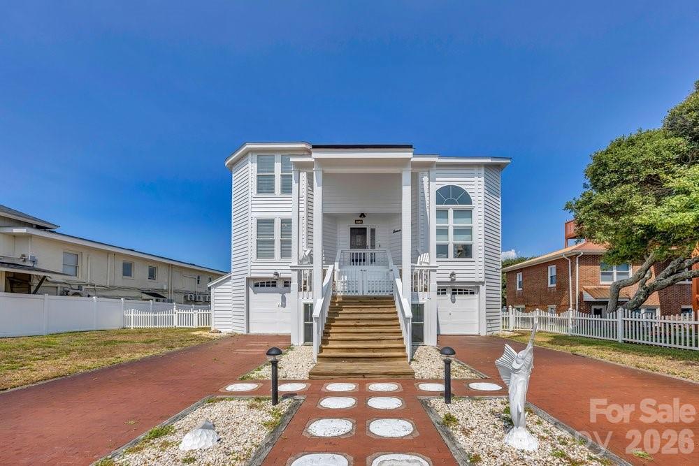 203 Norton St., Oak Island, NC 28465