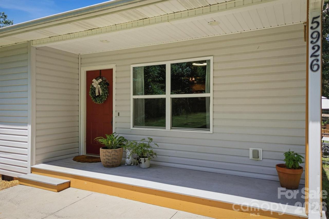 5926 Dysartsville Rd., Morganton, NC 28655