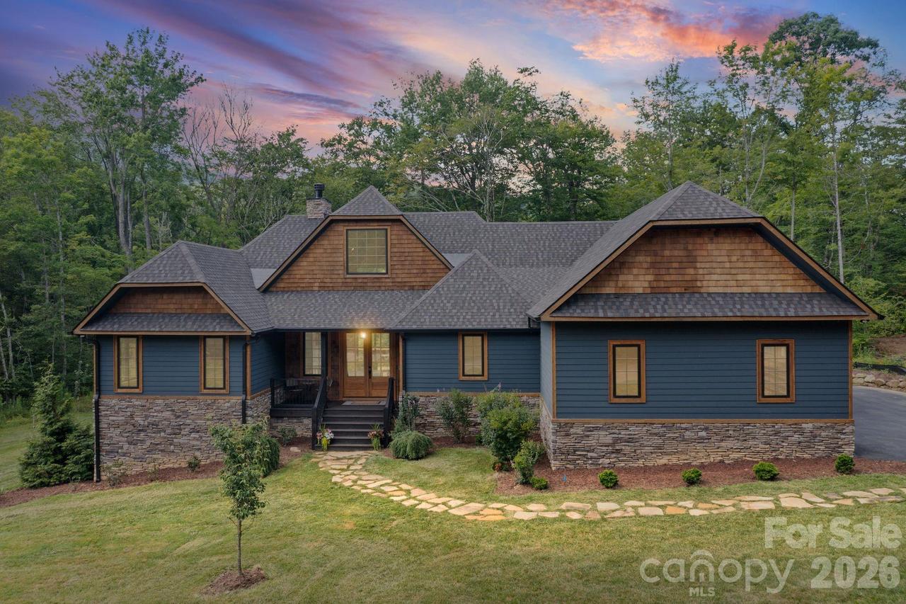 289 Linville River Dr., Linville, NC 28646