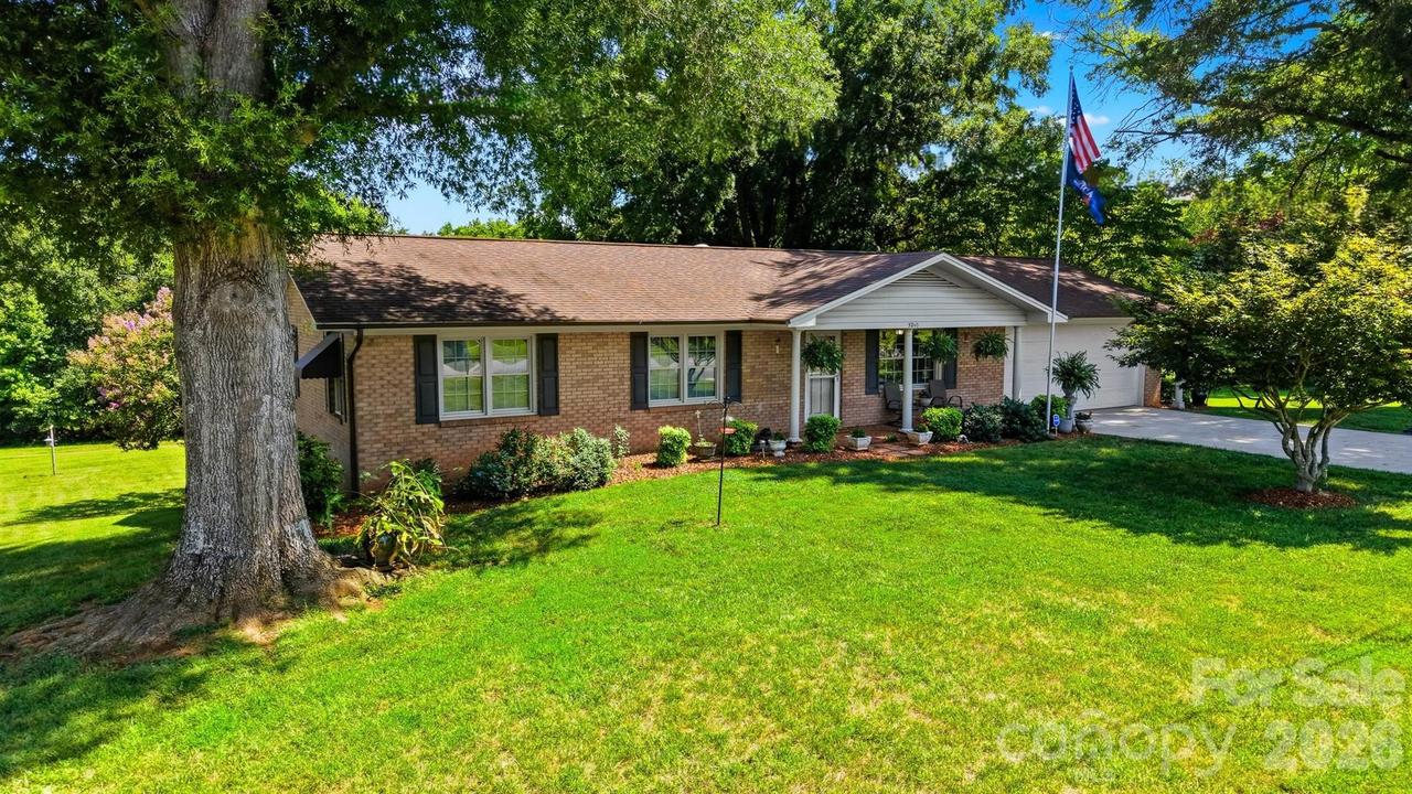 3210 W Calvin St., Claremont, NC 28610